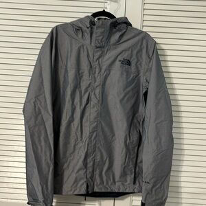 North Face Mens HyVent 2.5 L Rain jacket size M